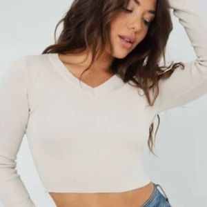 v neck fitted sweater - perfect for fall season
